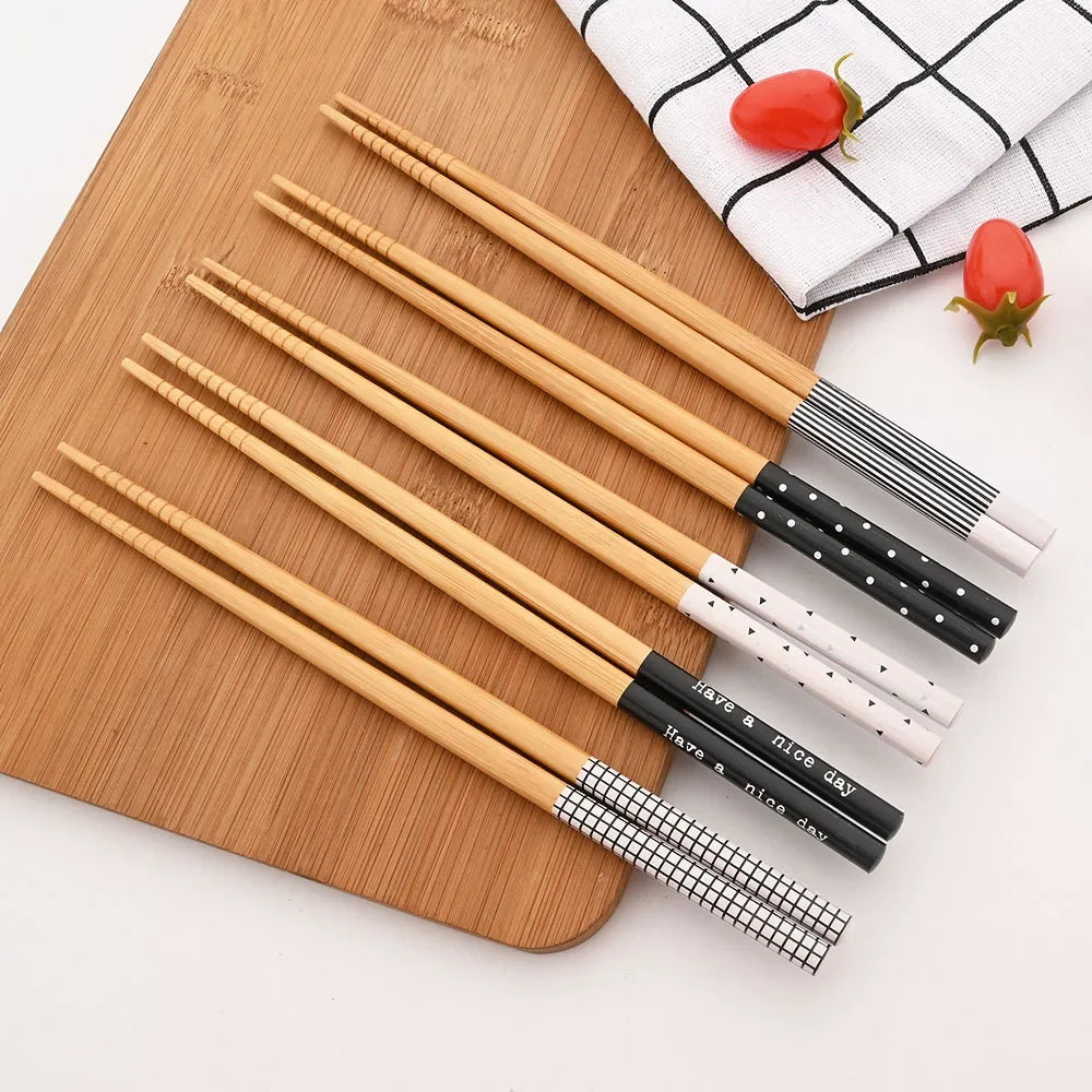Japanese 5Pairs Bamboo Chopsticks for Sushi Non-Slip Food Sticks Hot Pot Reusable Chinese Chopsticks Tableware Kitchen Tools