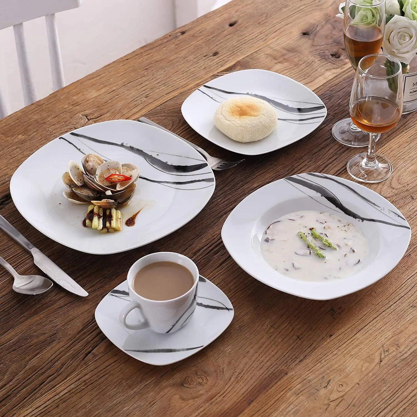 VEWEET TERESA 30/60-Piece Porcelain China Ceramic Dinner Set with Cups Saucers Dessert Plates Soup Plates Dinner Plates Set