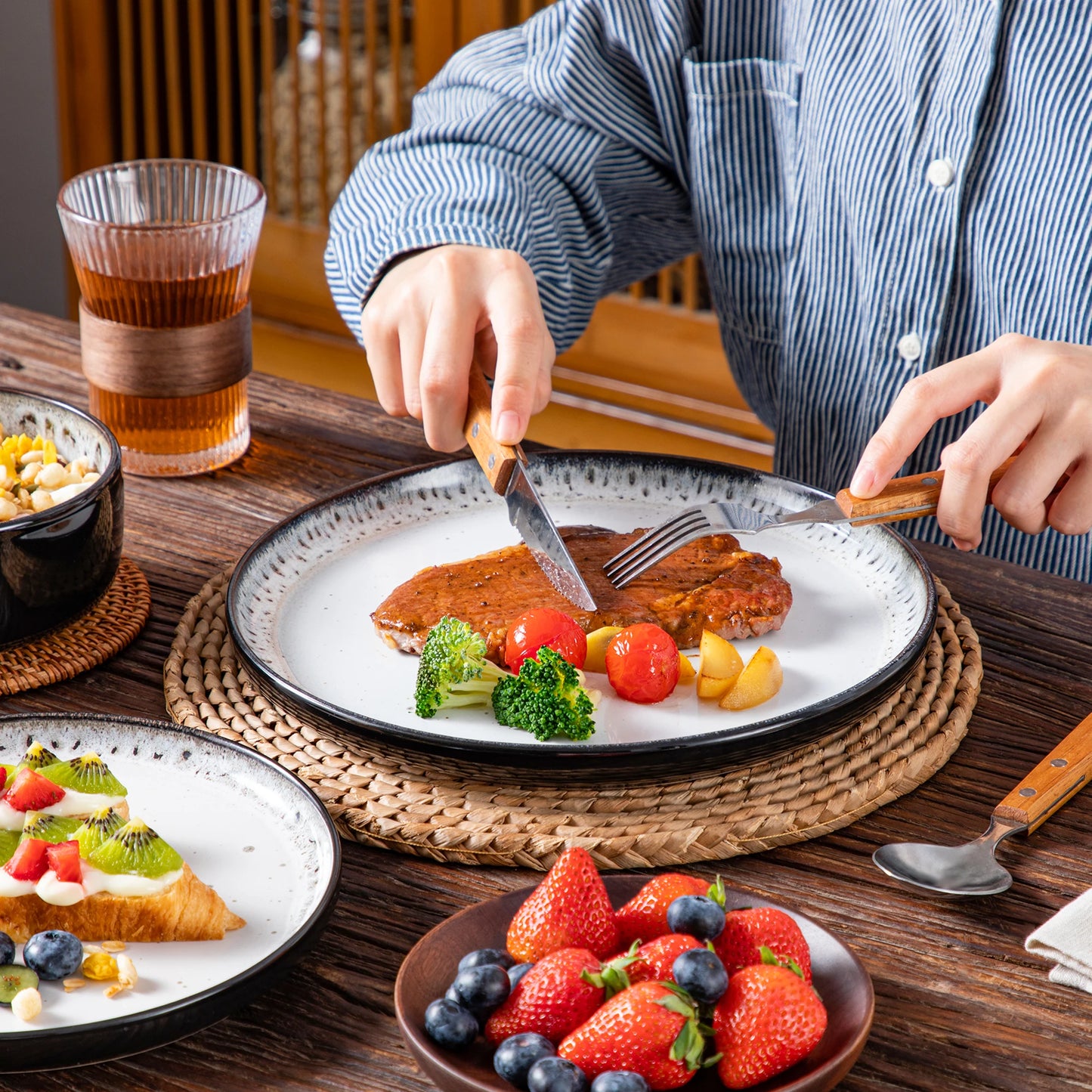 vancasso 18/36 Piece White black Ceramic Plate Sets Mediterranean Stoneware Dinner Set with 6PCS Dinner Plate/Dessert/Bowl/Soup